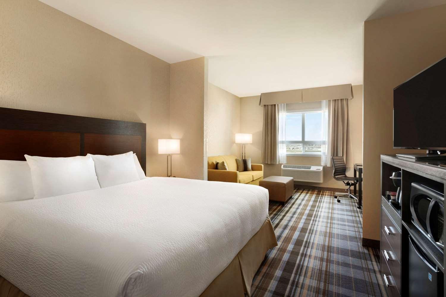 Fairfield Inn & Suites By Marriott Airdrie Bagian luar foto