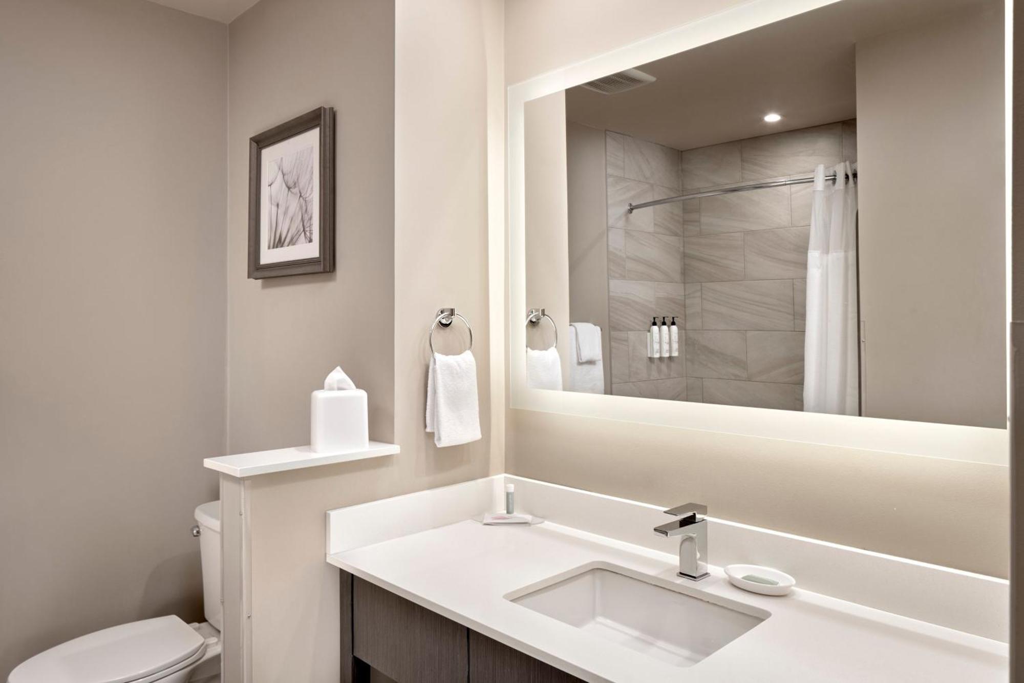 Fairfield Inn & Suites By Marriott Airdrie Bagian luar foto
