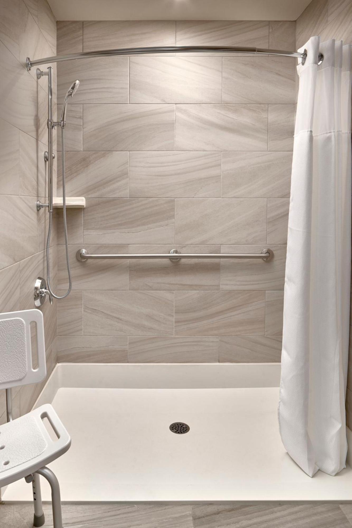 Fairfield Inn & Suites By Marriott Airdrie Bagian luar foto