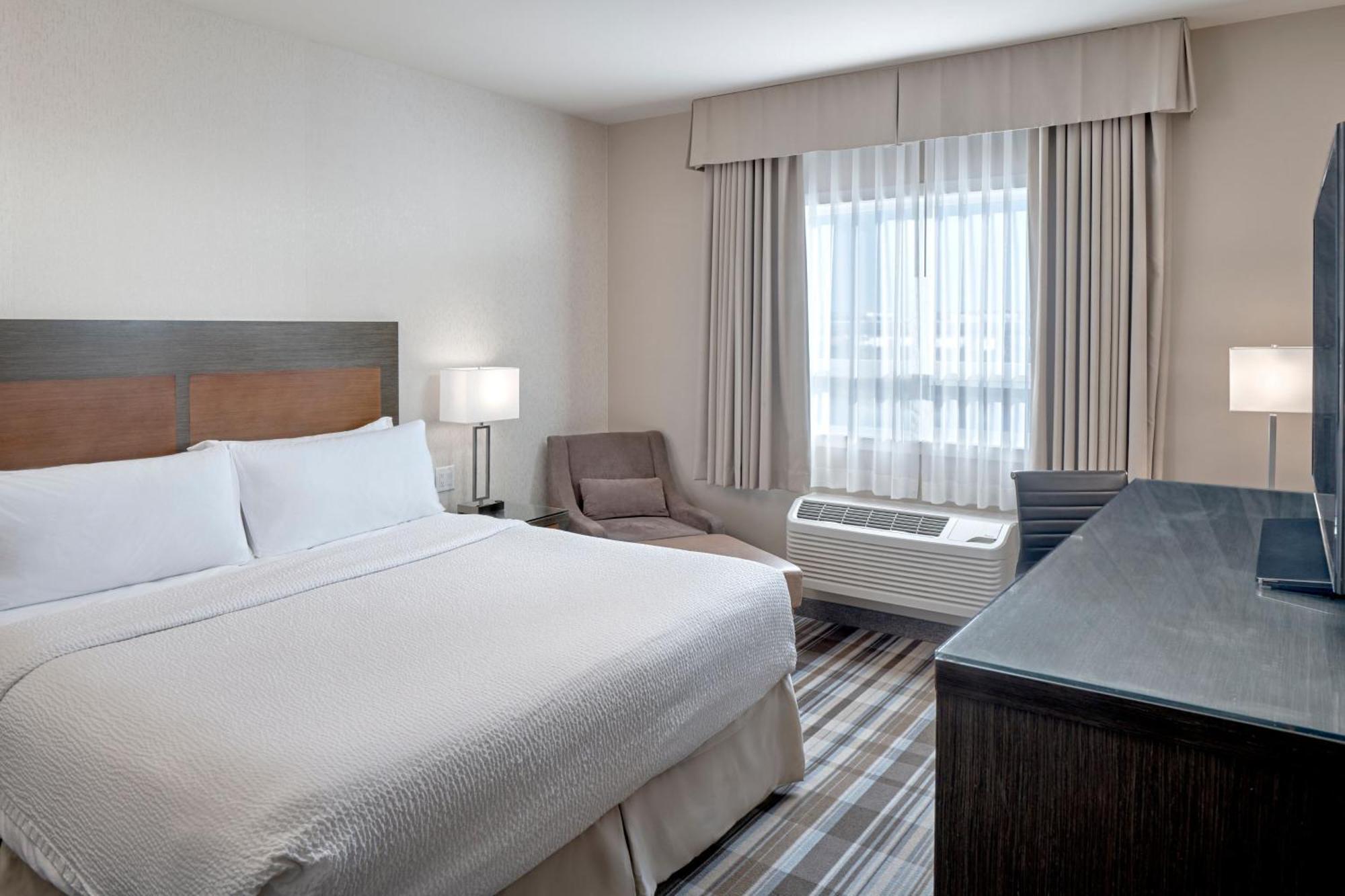 Fairfield Inn & Suites By Marriott Airdrie Bagian luar foto